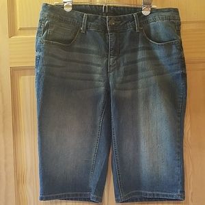 Womans denim bermuda shorts